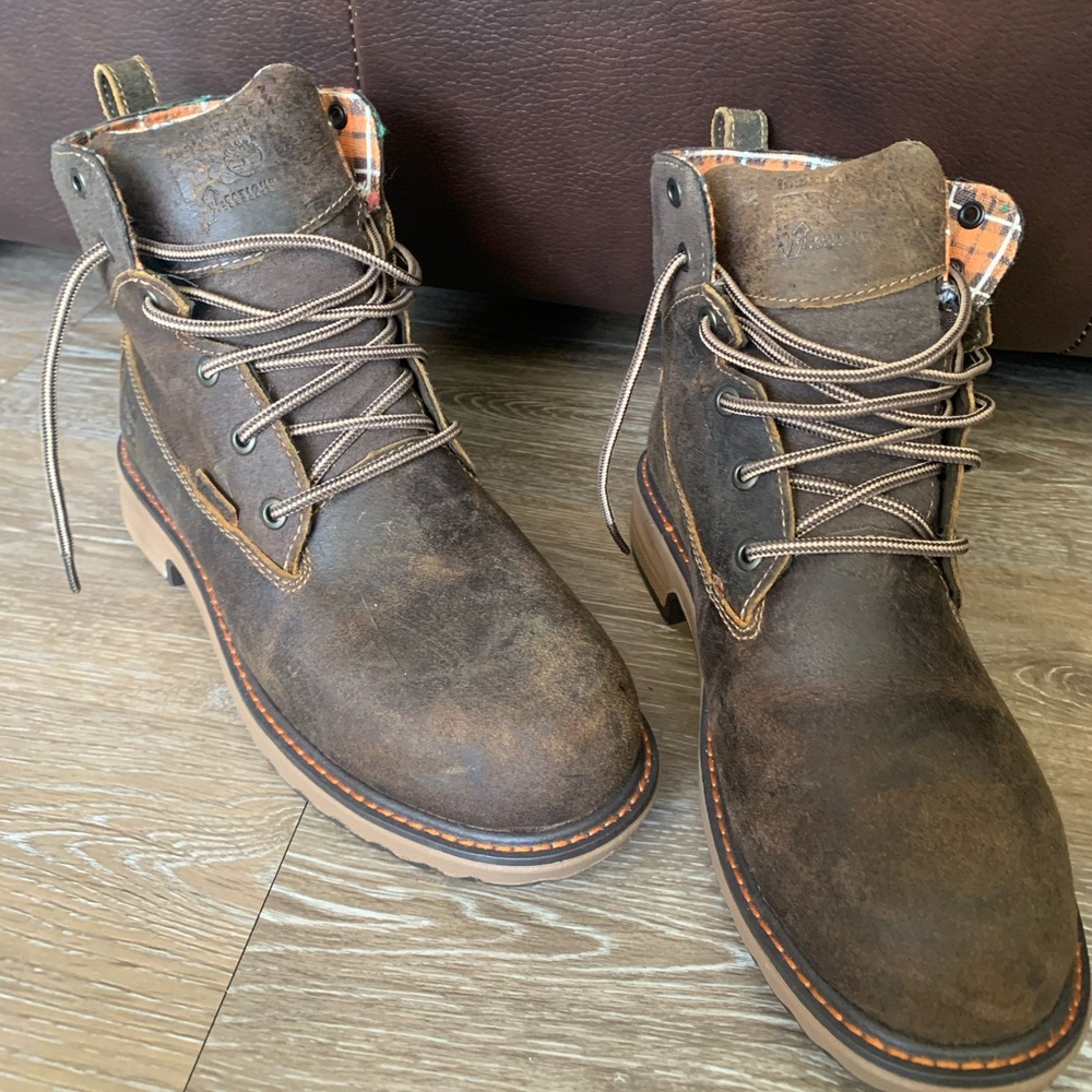 WOMEN’s TIMBERLAND PRO BOOTS - OIL AND SLIP RESISTANT WITH COMPOSITE TOE